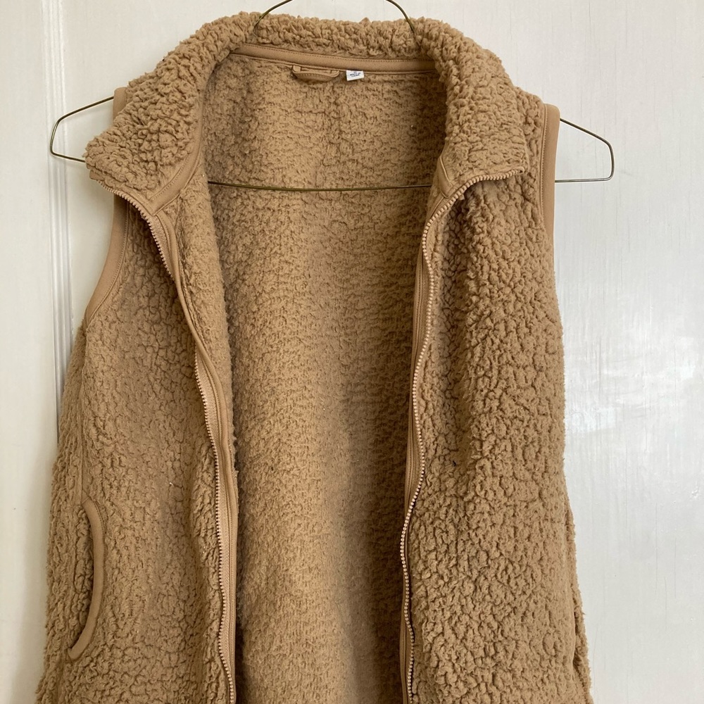 Uniqlo - fleece vest
